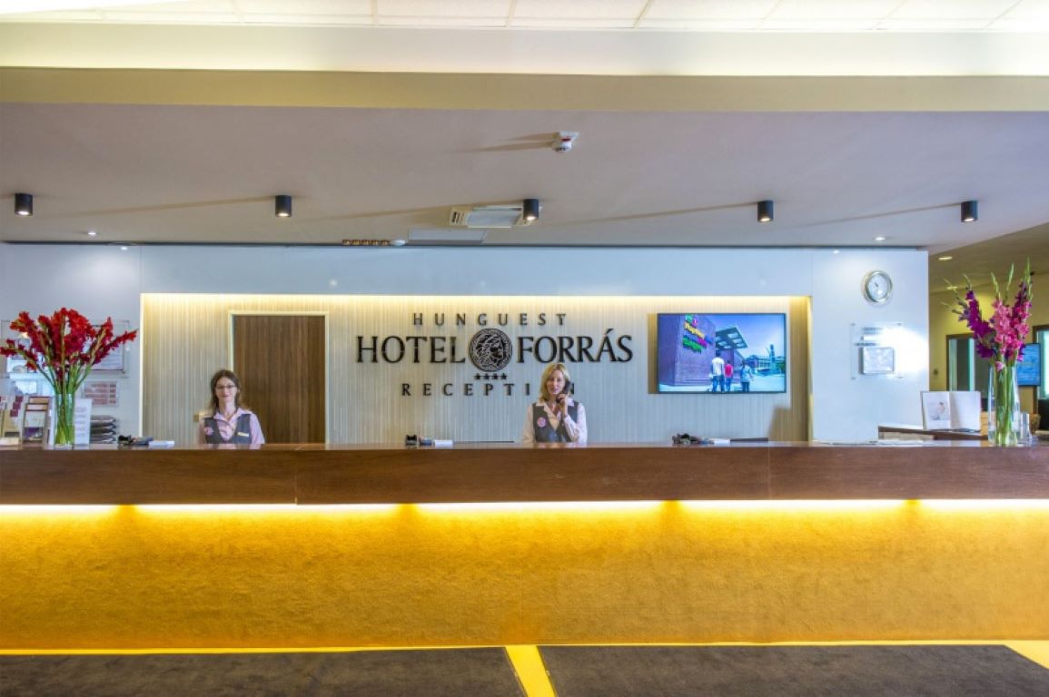 Hunguest Hotel Forras-Recepcija.jpg