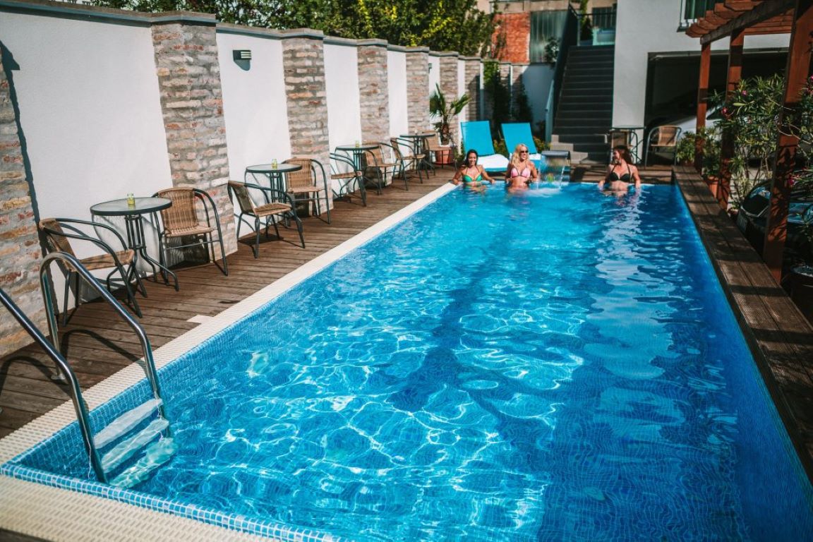 Hotel Auris-Bazen.jpg