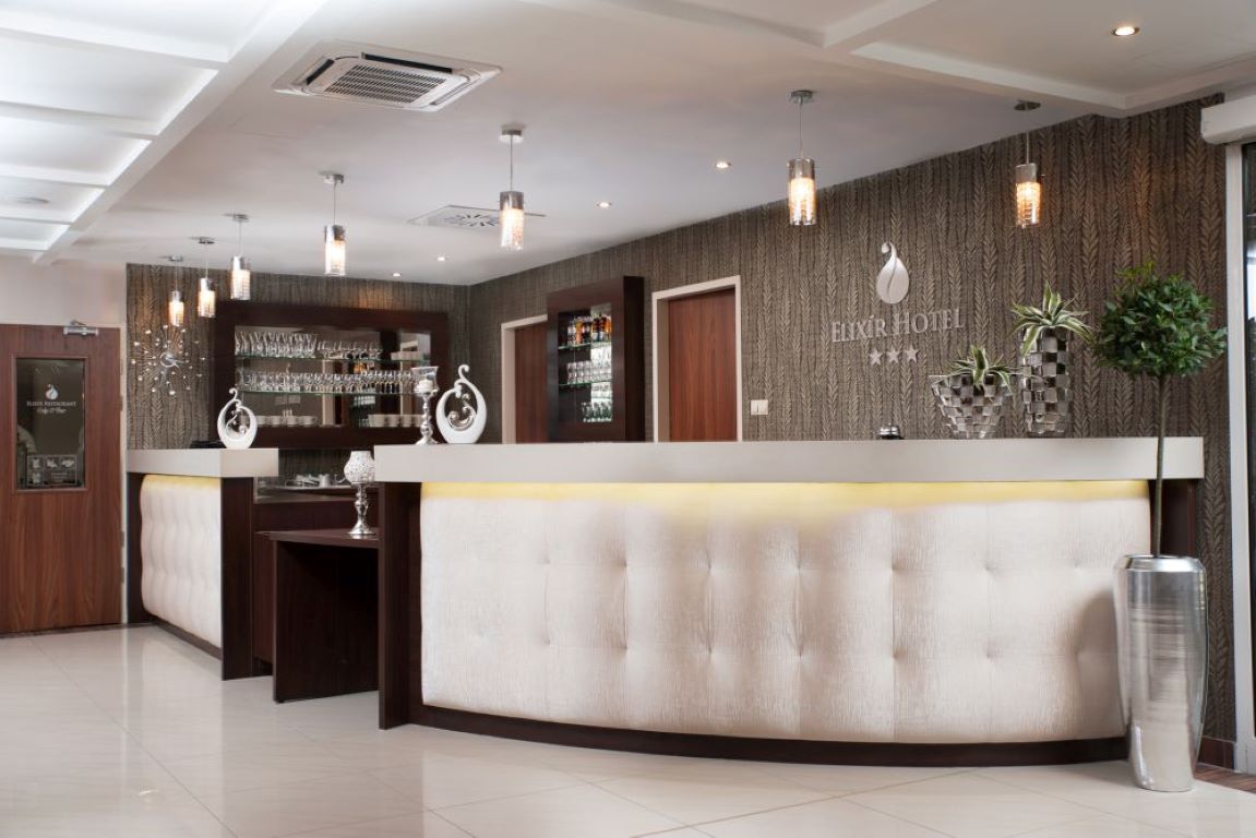 Elixir Medical Wellness Hotel-Bar.jpg