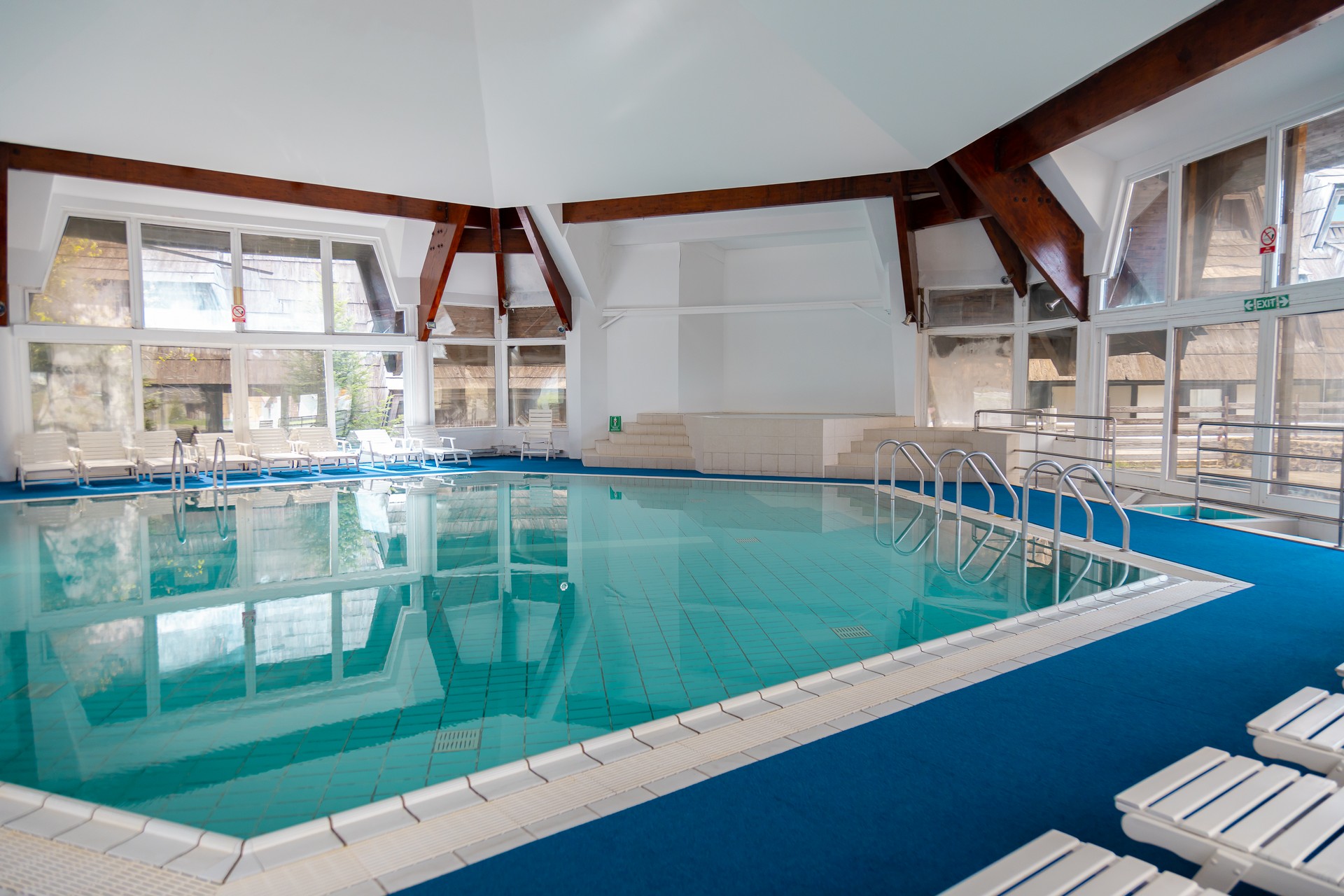 Hotel Club A Kopaonik-Bazen u zatvorenom.jpg
