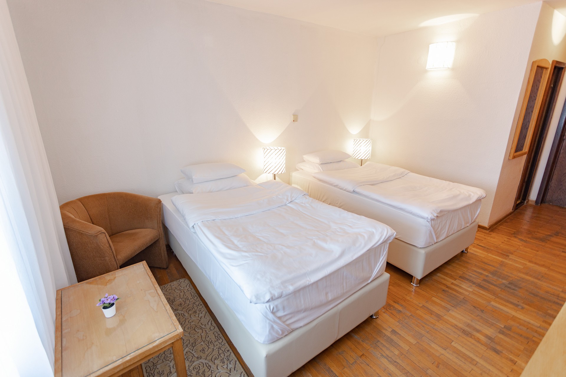 Hotel Club A Kopaonik-Cetvorokrevetna soba.jpg