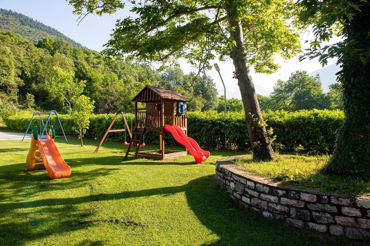 Natura Chalet dečije igralište.jpg