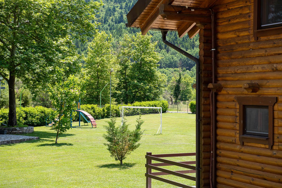 Natura Chalet fudbalski teren.jpg