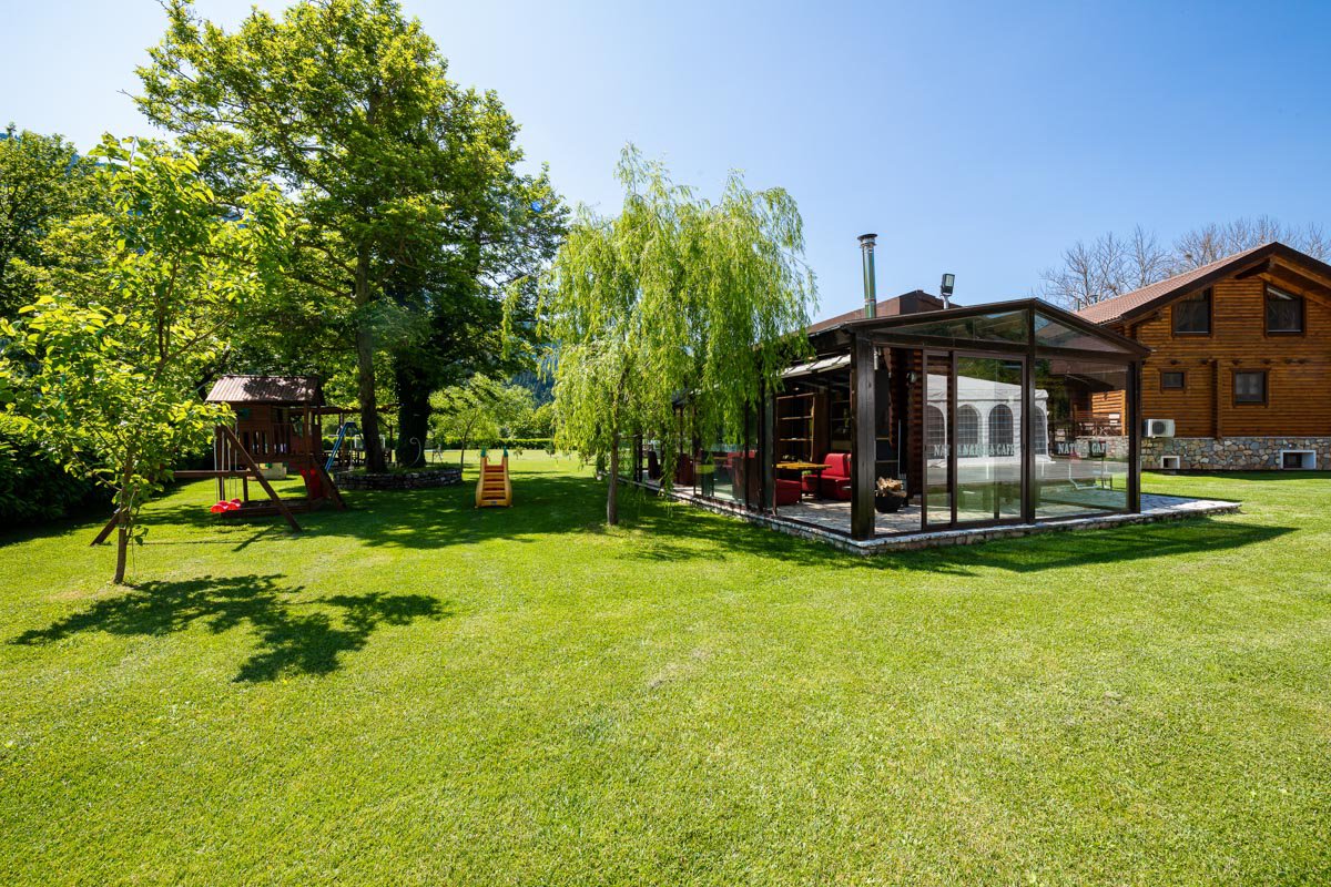 Natura Chalet kafić.jpg