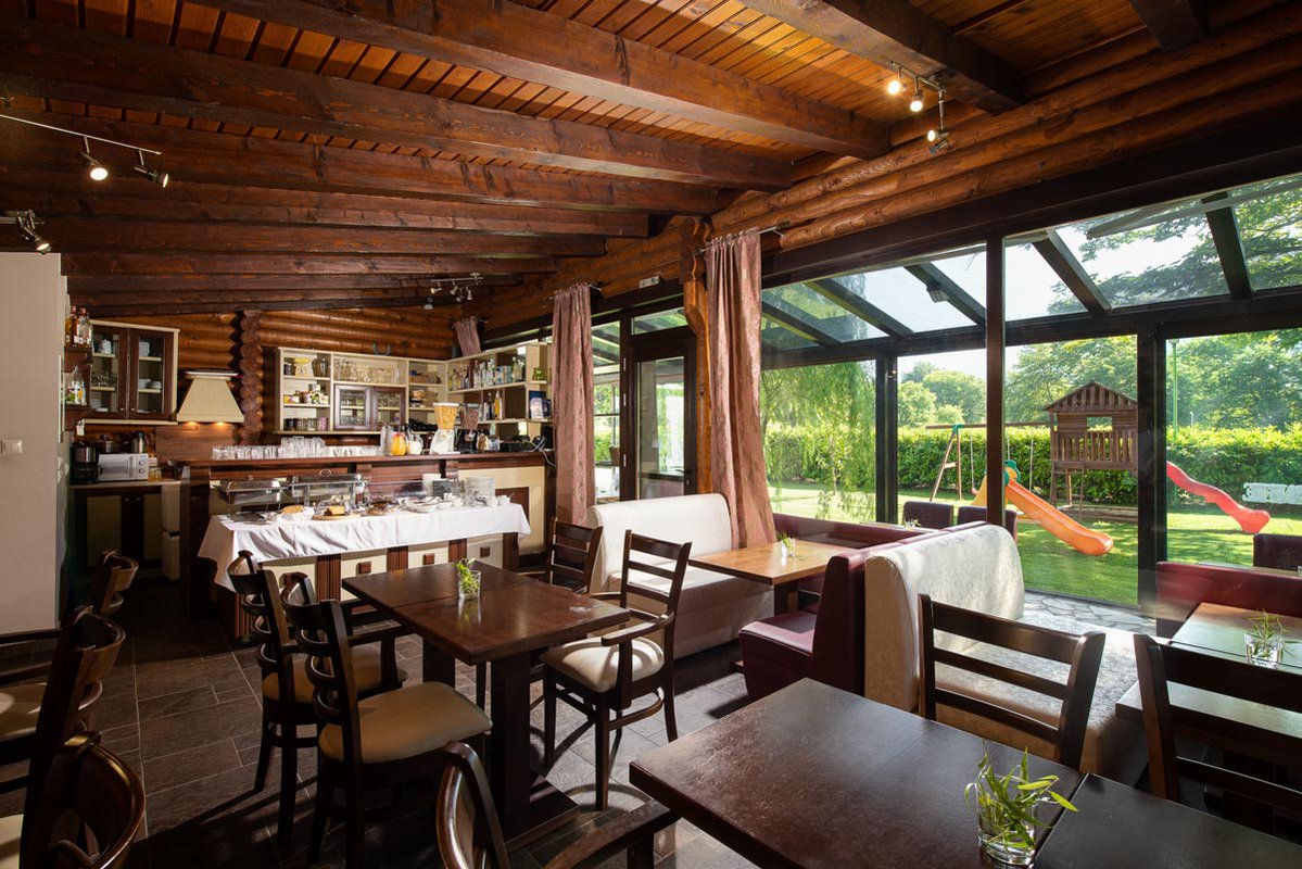 Natura Chalet restoran.jpg