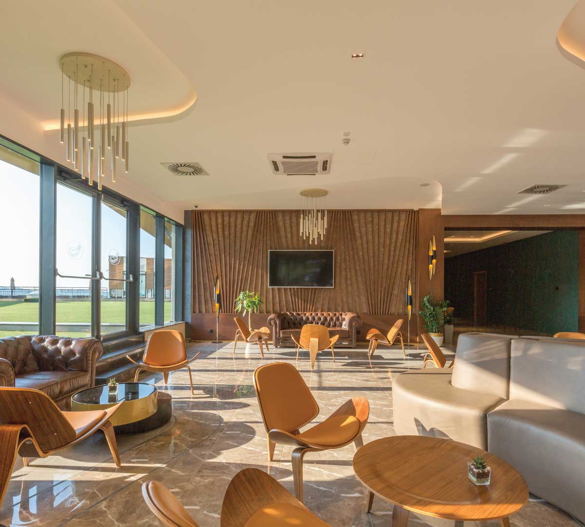Movenpick Resort and Spa Fruske Terme-Lobby.jpg