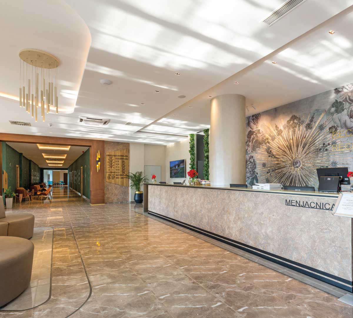 Movenpick Resort and Spa Fruske Terme-Recepcija.jpg