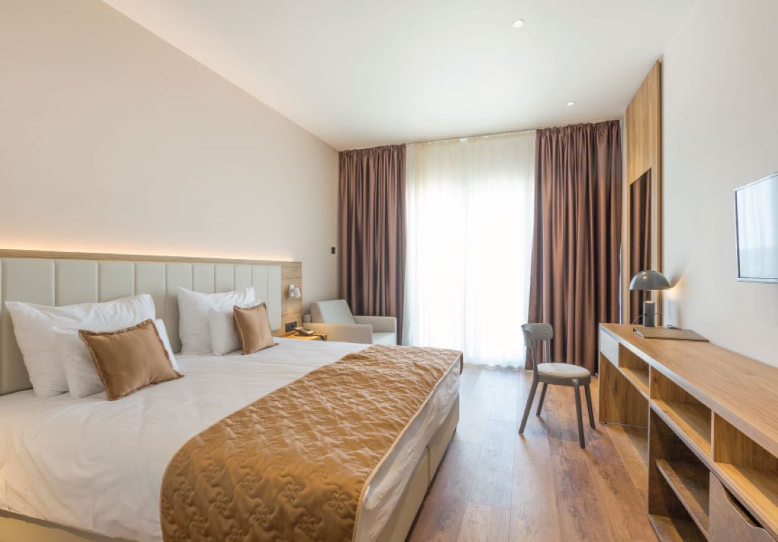 Movenpick Resort and Spa Fruske Terme-Superior soba.jpg
