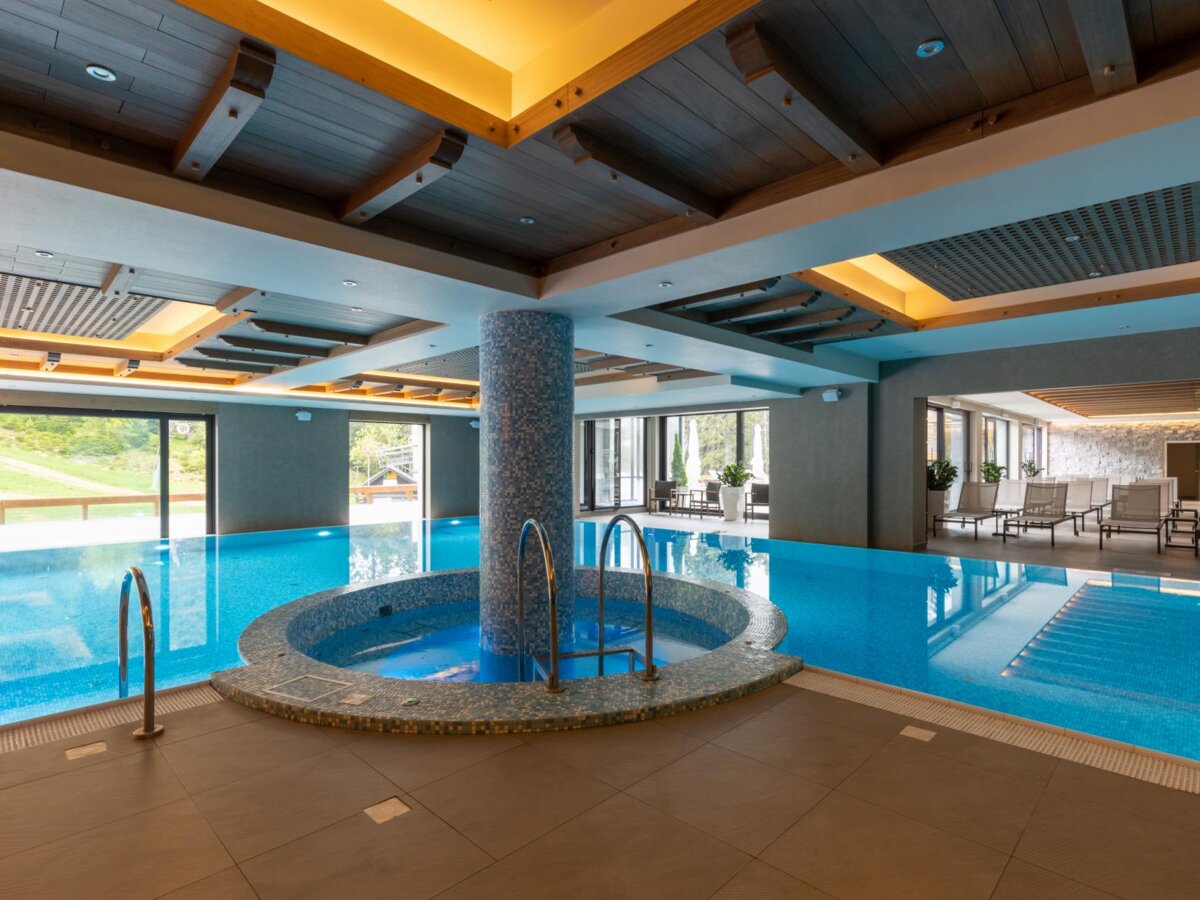 Gorski Hotel & Spa-Djakuzi.jpg