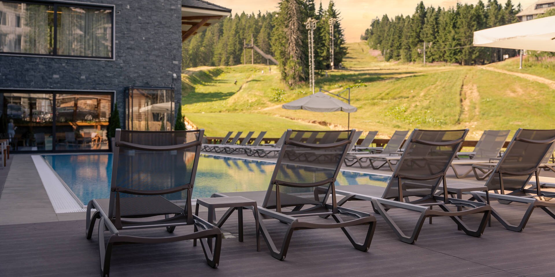 Gorski Hotel & Spa-Spoljasnji bazen.jpg