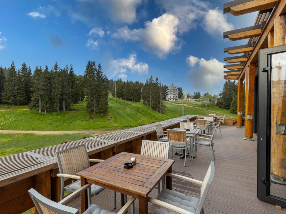 Gorski Hotel & Spa-Terasa restorana.jpg