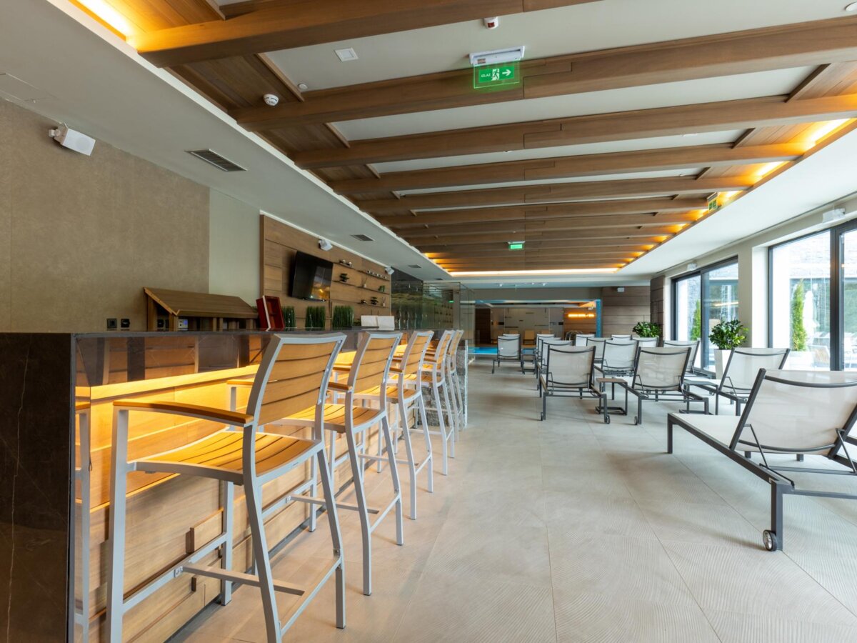 Gorski Hotel & Spa-Wellness bar.jpg