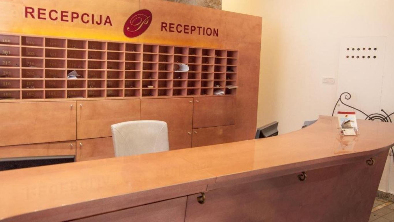 Hotel Zepter Palace-Recepcija.jpg
