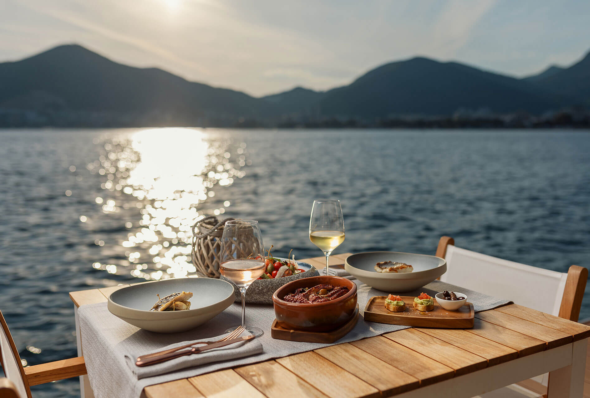 Dukley Hotel & Resort-Restoran na plazi.jpg