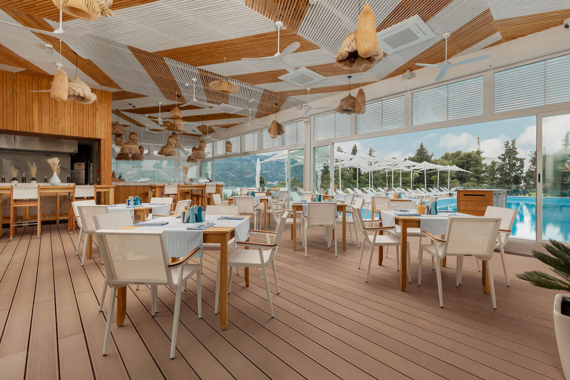 Dukley Hotle & Resort-Terasa restorana.jpg