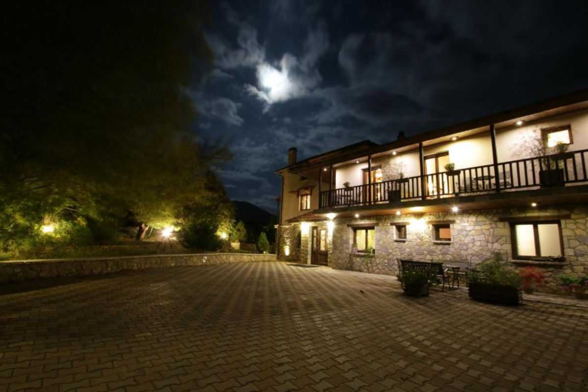 Boutique Hotel Skamnos izgled od spolja.jpg