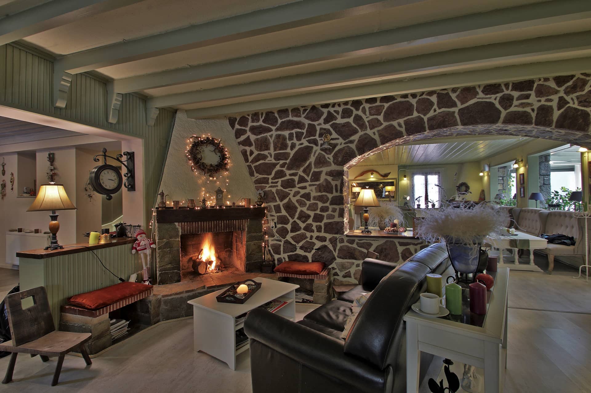 Boutique Hotel Skamnos lobi.jpg