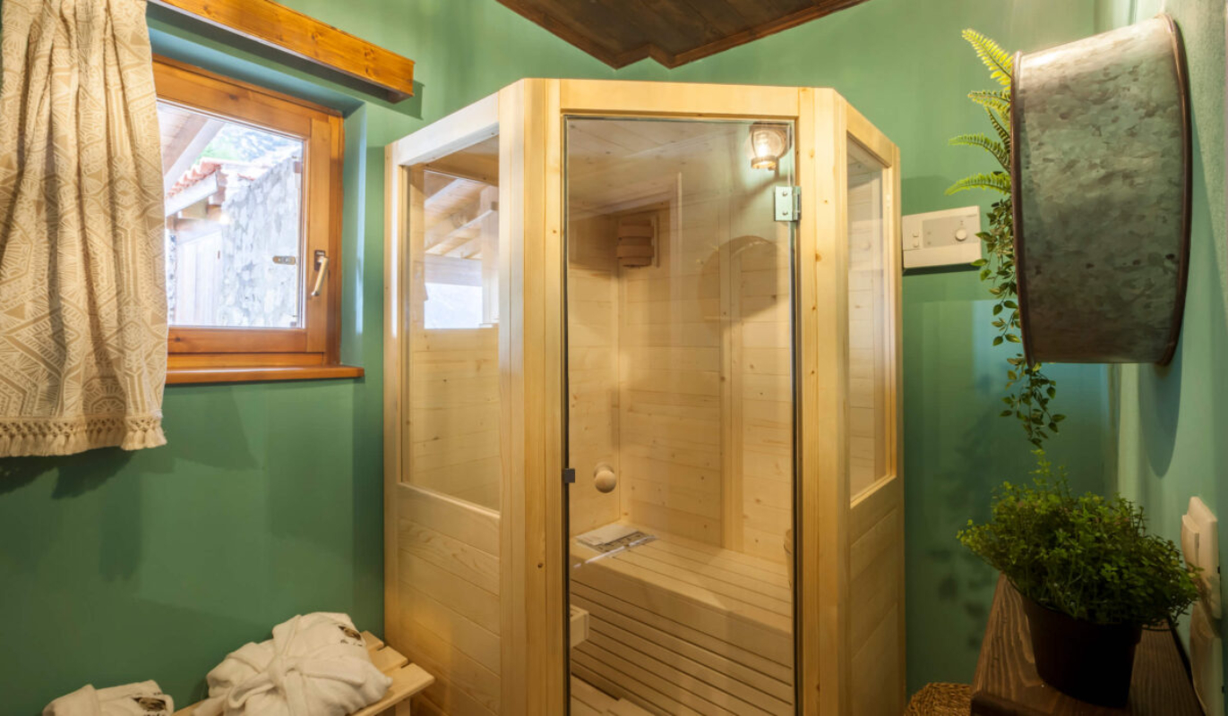 Rock Dandy Mountain House sauna.jpg