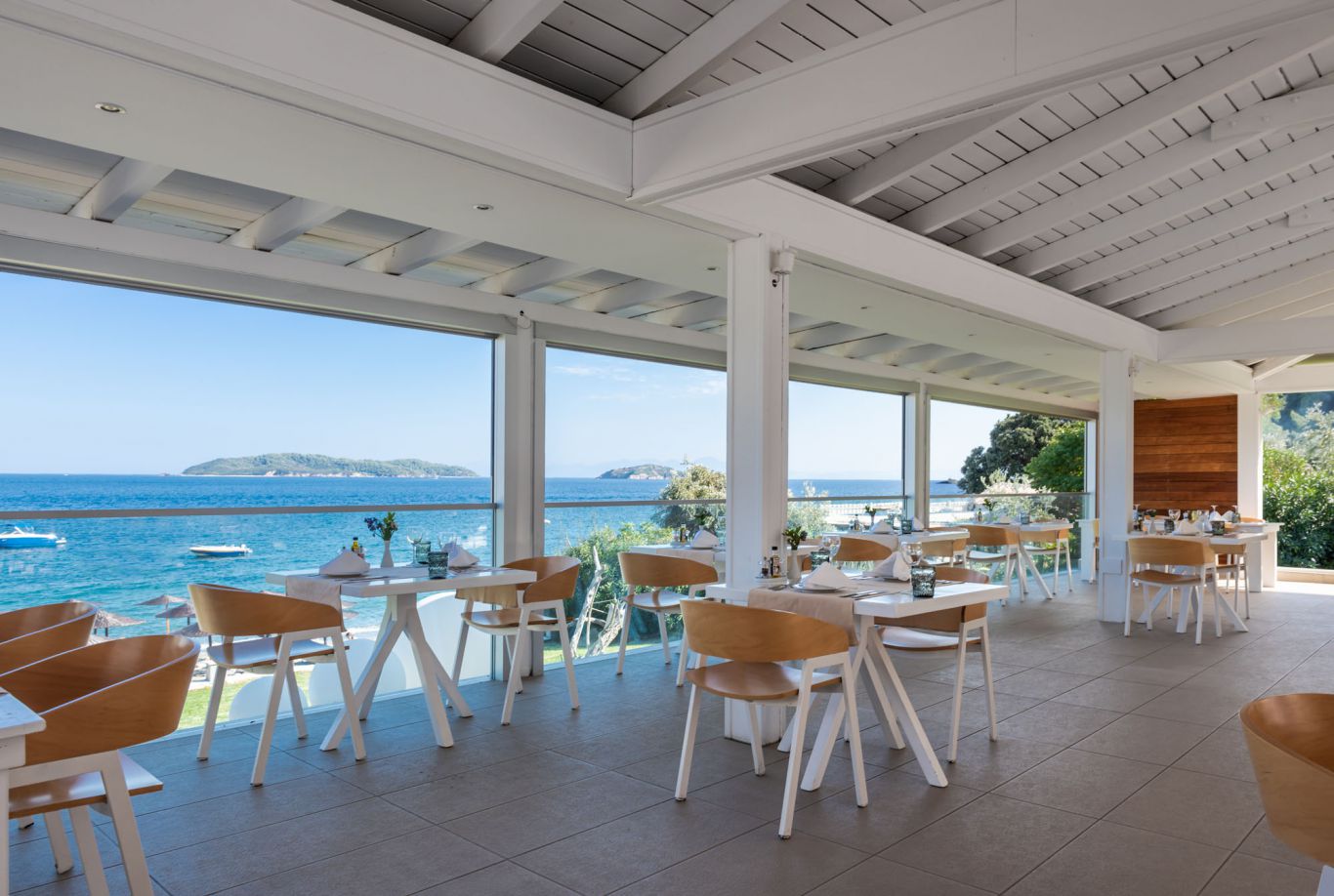 Kassandra Bay Resort Suites & Spa izgled restorana.jpg
