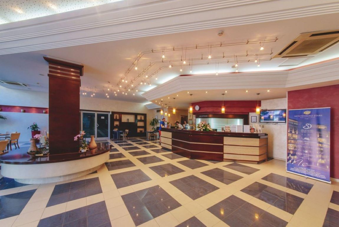 Hotel Montenegro Beach Resort-Recepcija.jpg