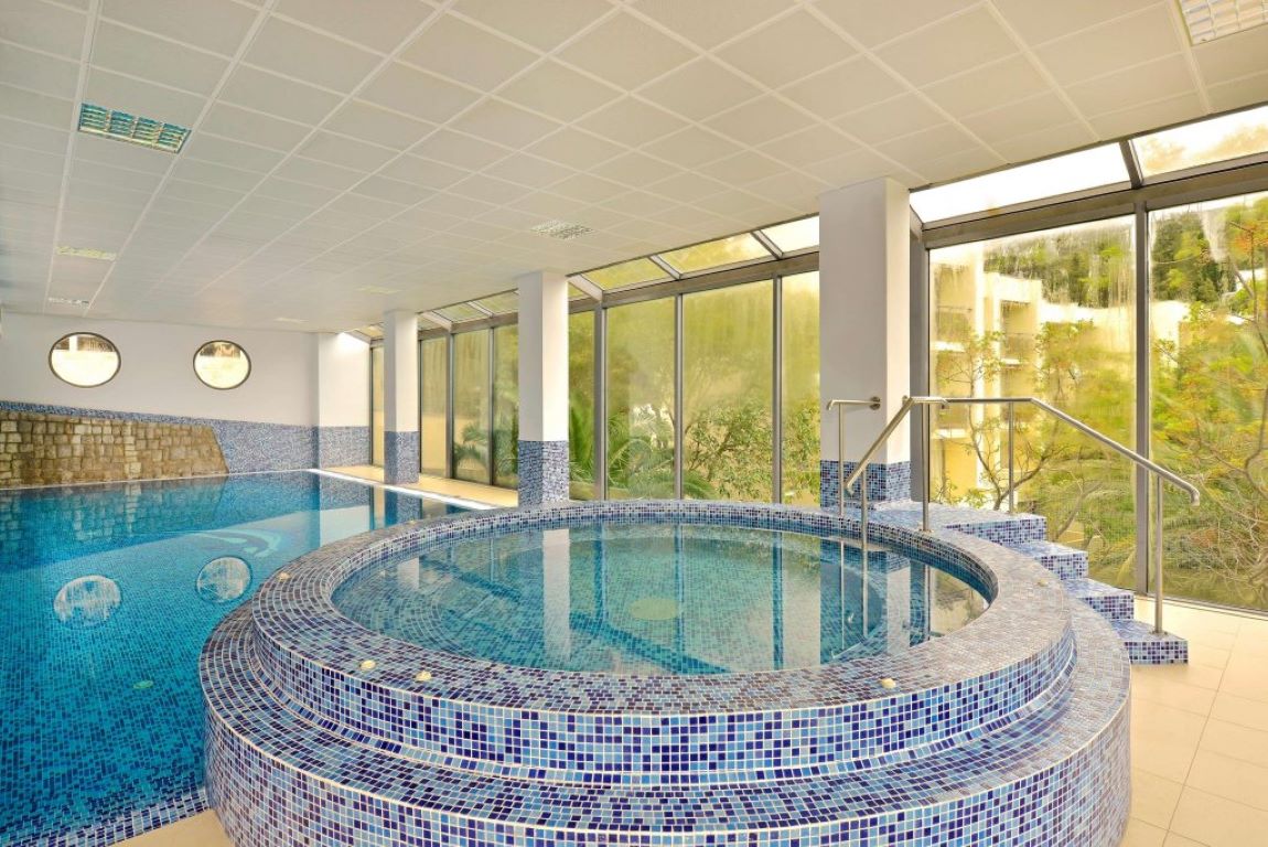 Hotel Iberostar Bellevue-Djakuzi.jpg