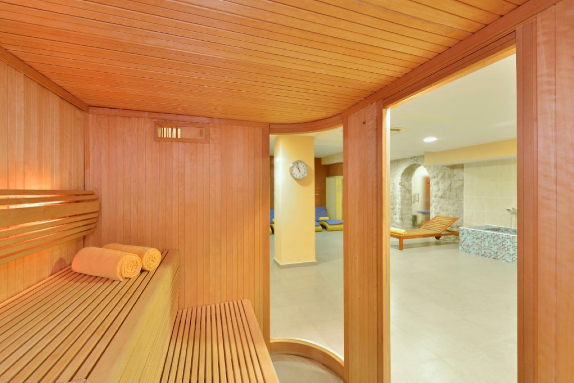 Iberostar Bellevue Hotel-Sauna.jpg