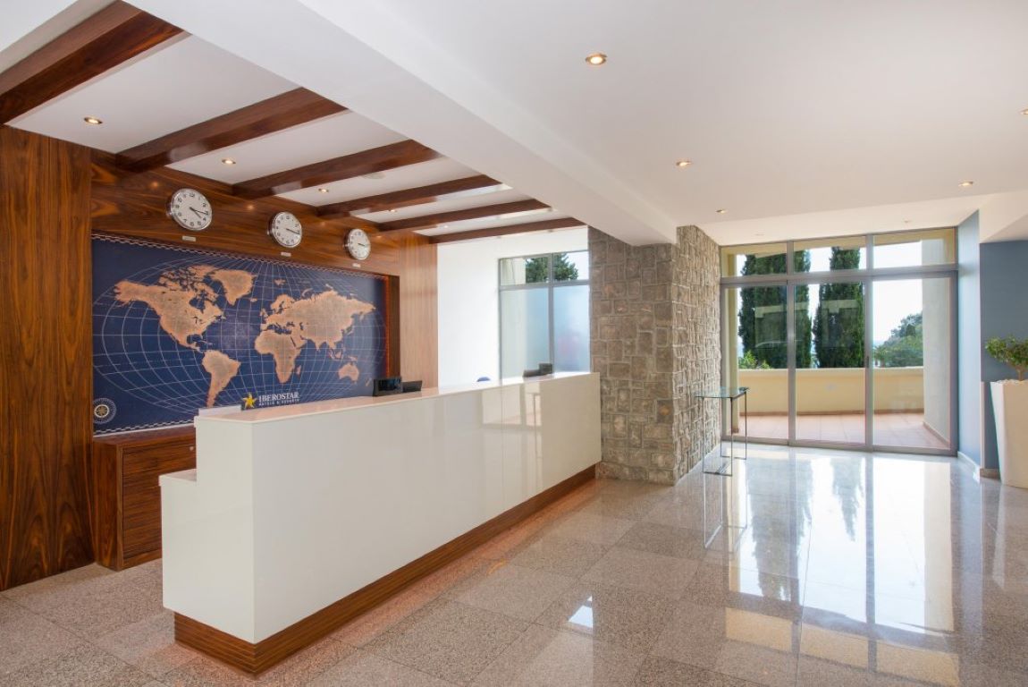 Iberostar Bellevue-Recepcija.jpg