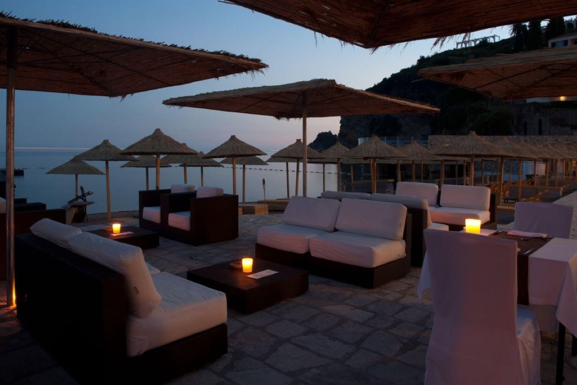 Avala Resort & Villas-Terasa.jpg