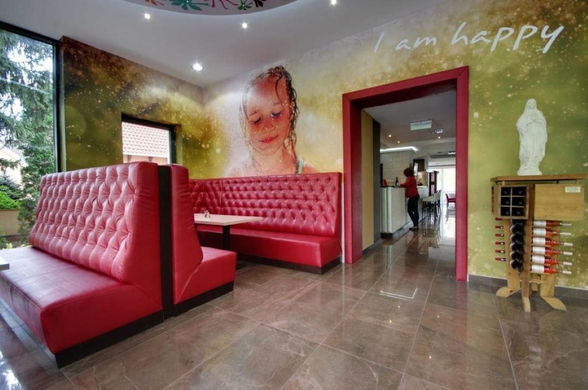 Aqua Hotel-Lobby bar.jpg