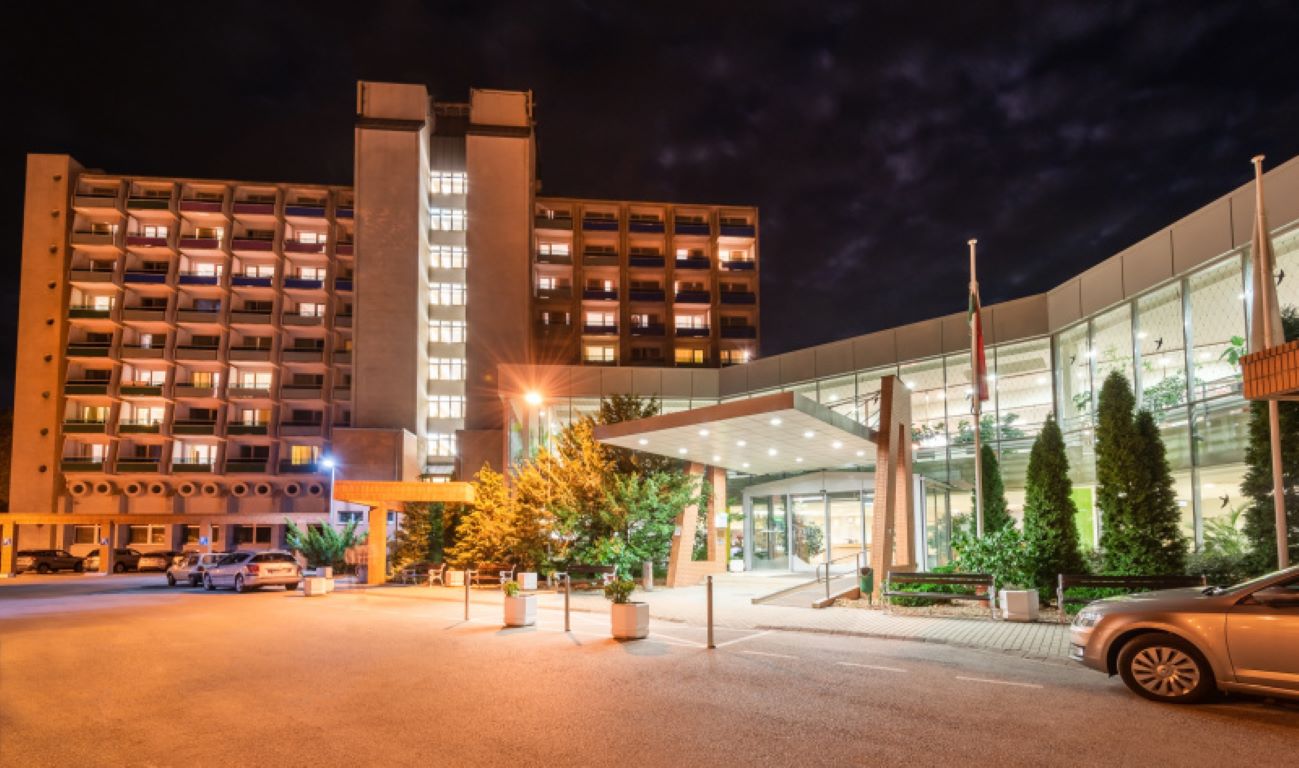 Hunguest Hotel Gyula-Ulaz u hotela.jpg