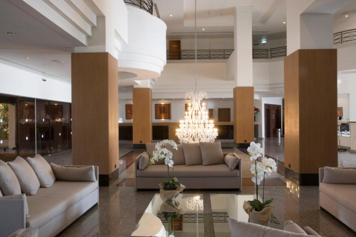 Venus Beach Hotel lobi.jpg