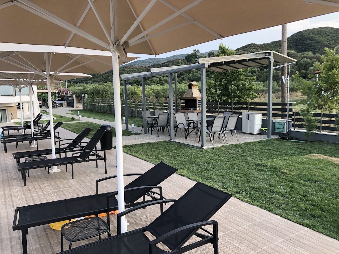 Astra Sarti Luxury Suites roštilj.jpeg