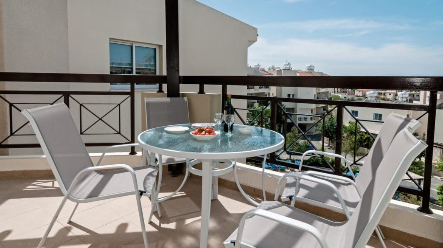 Artemis Cynthia Hotel balkon.jpg