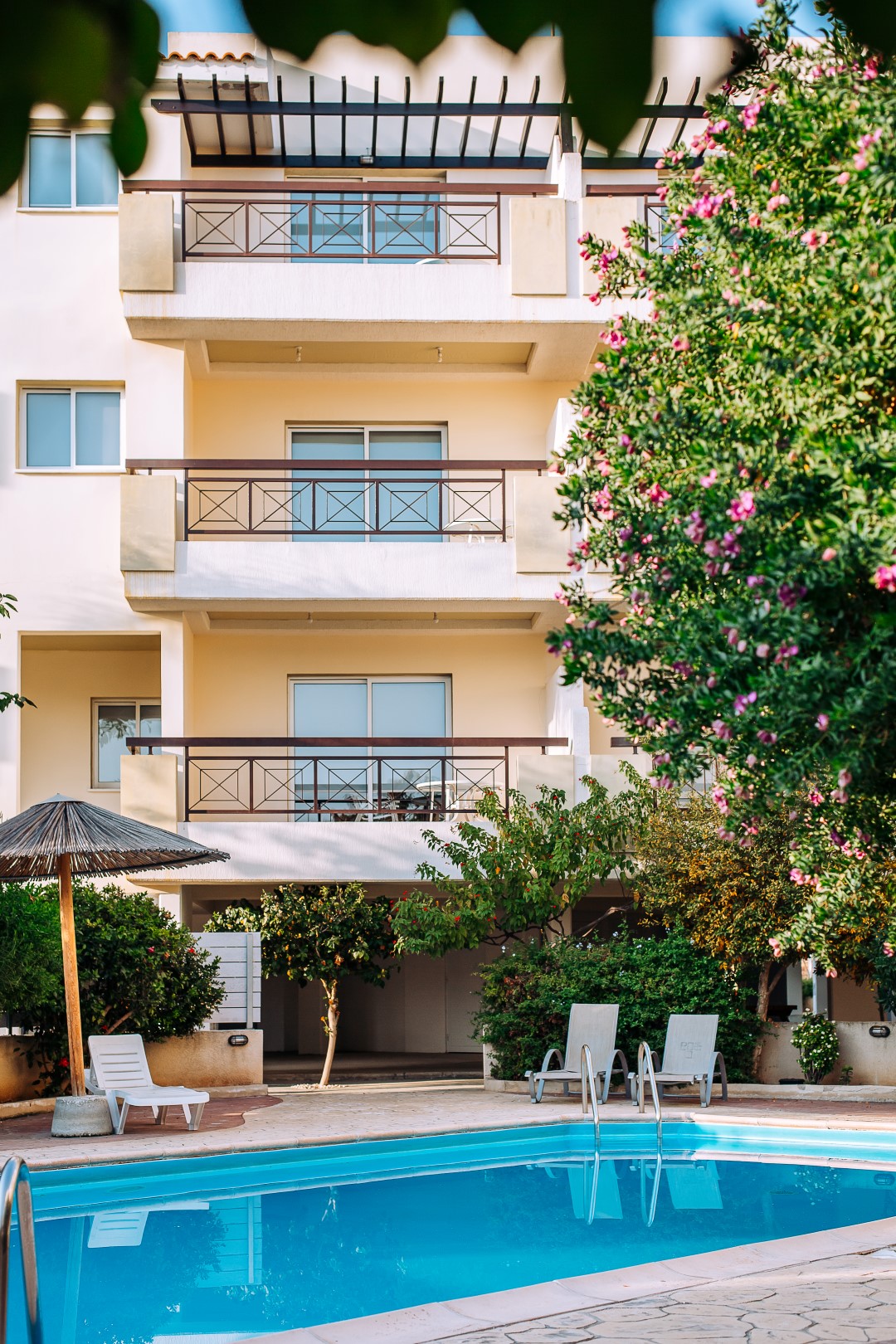 Artemis Cynthia Hotel spoljni izgled.jpg