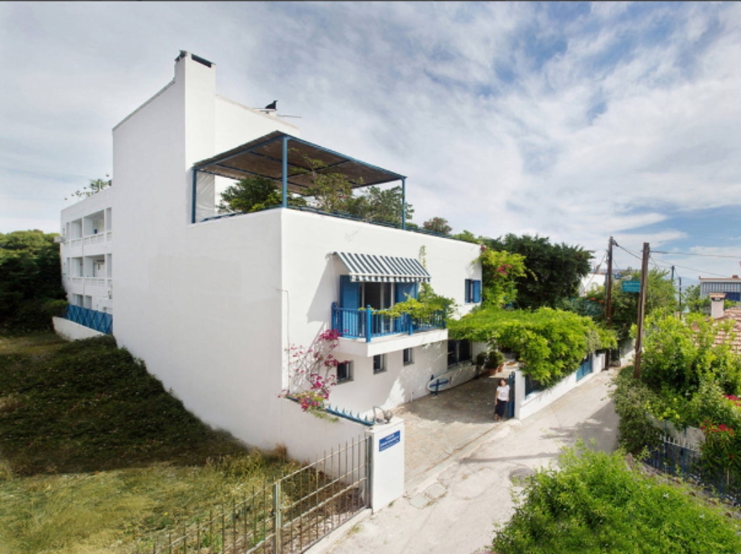 Daphne’s Club Hotel Apartments spoljni izgled.jpg