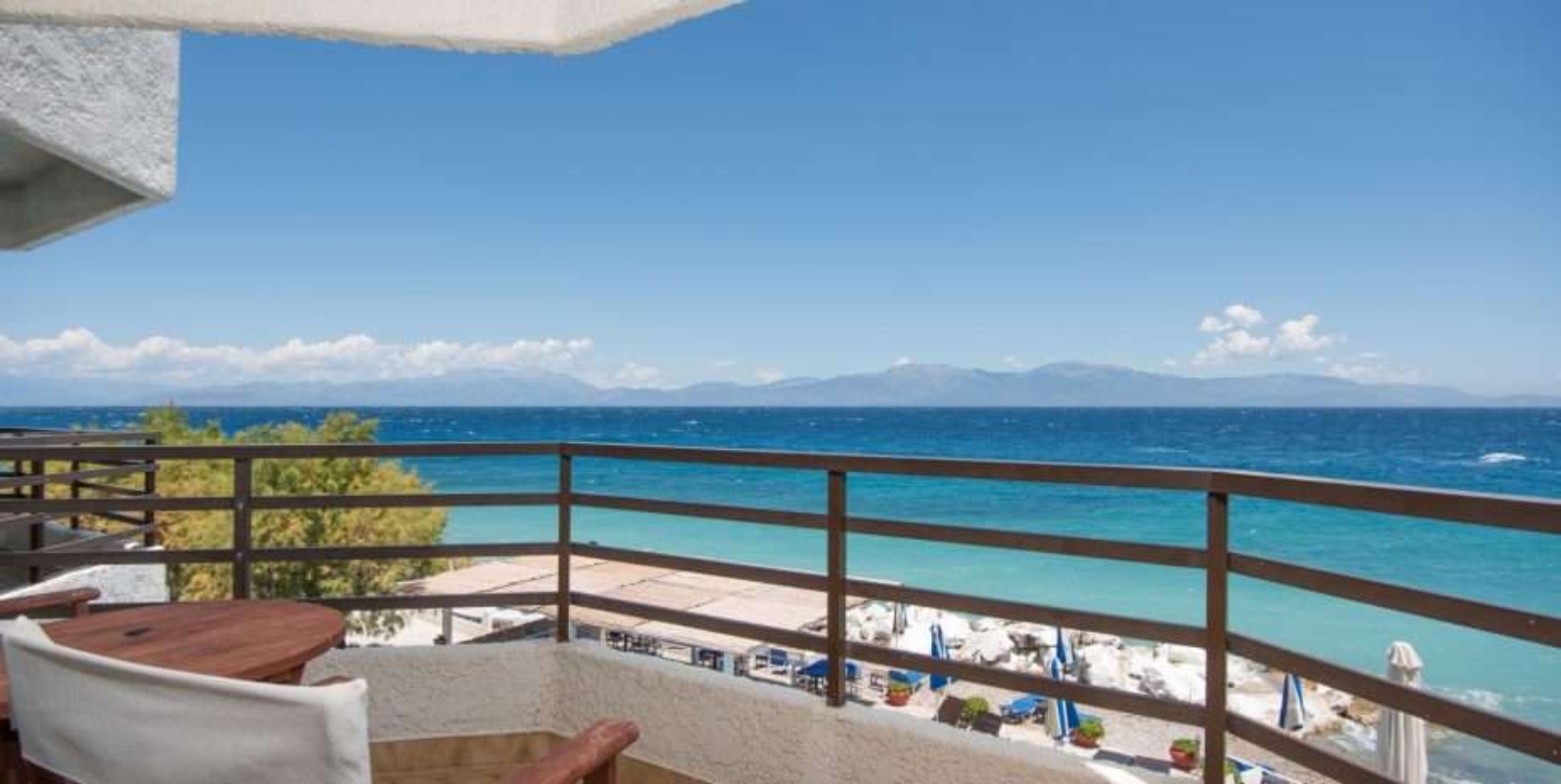 Lido Hotel balkon sa pogledom na more.jpg