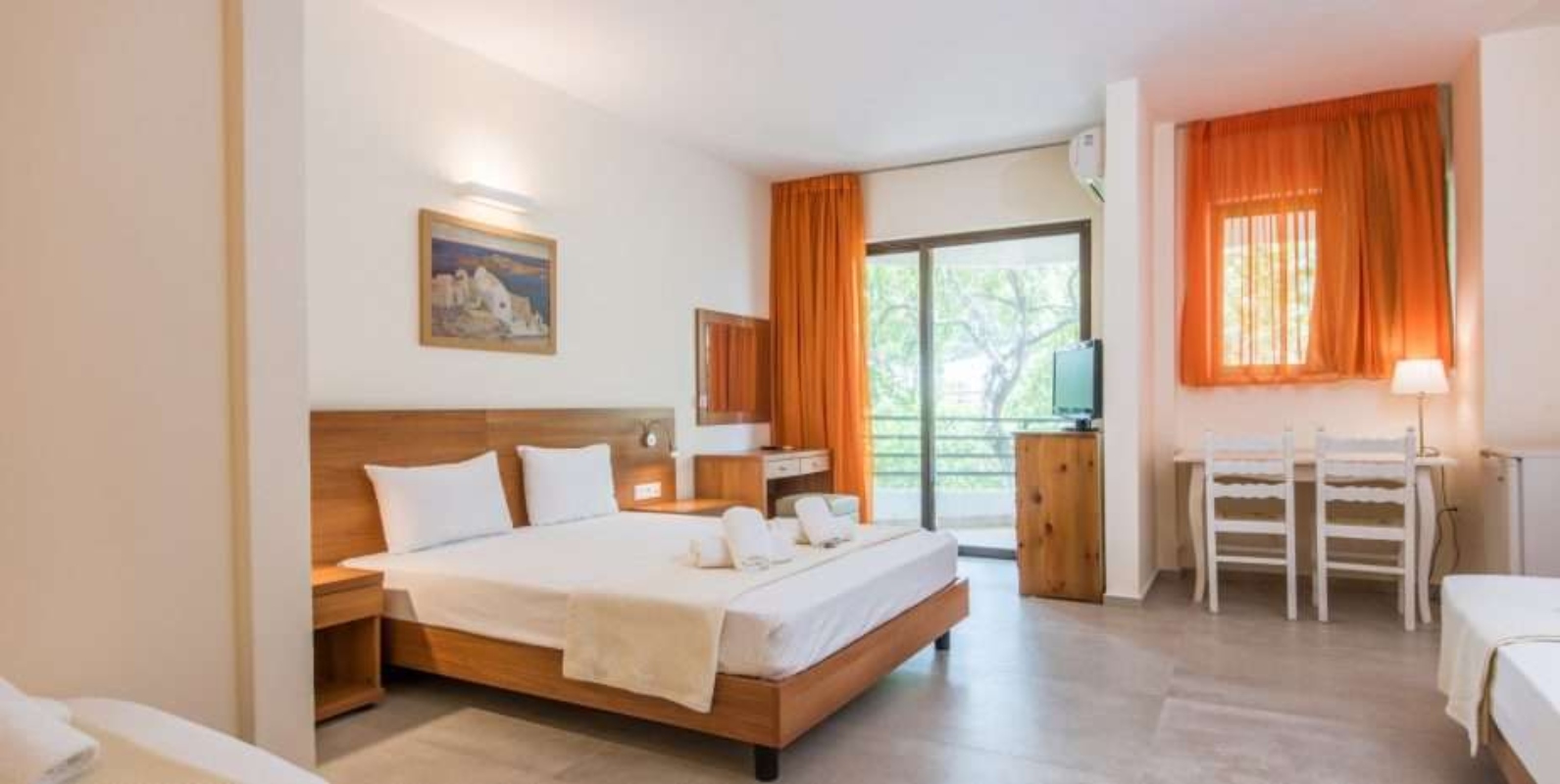 Lido Hotel izgled četvorokrevetne sobe.jpg