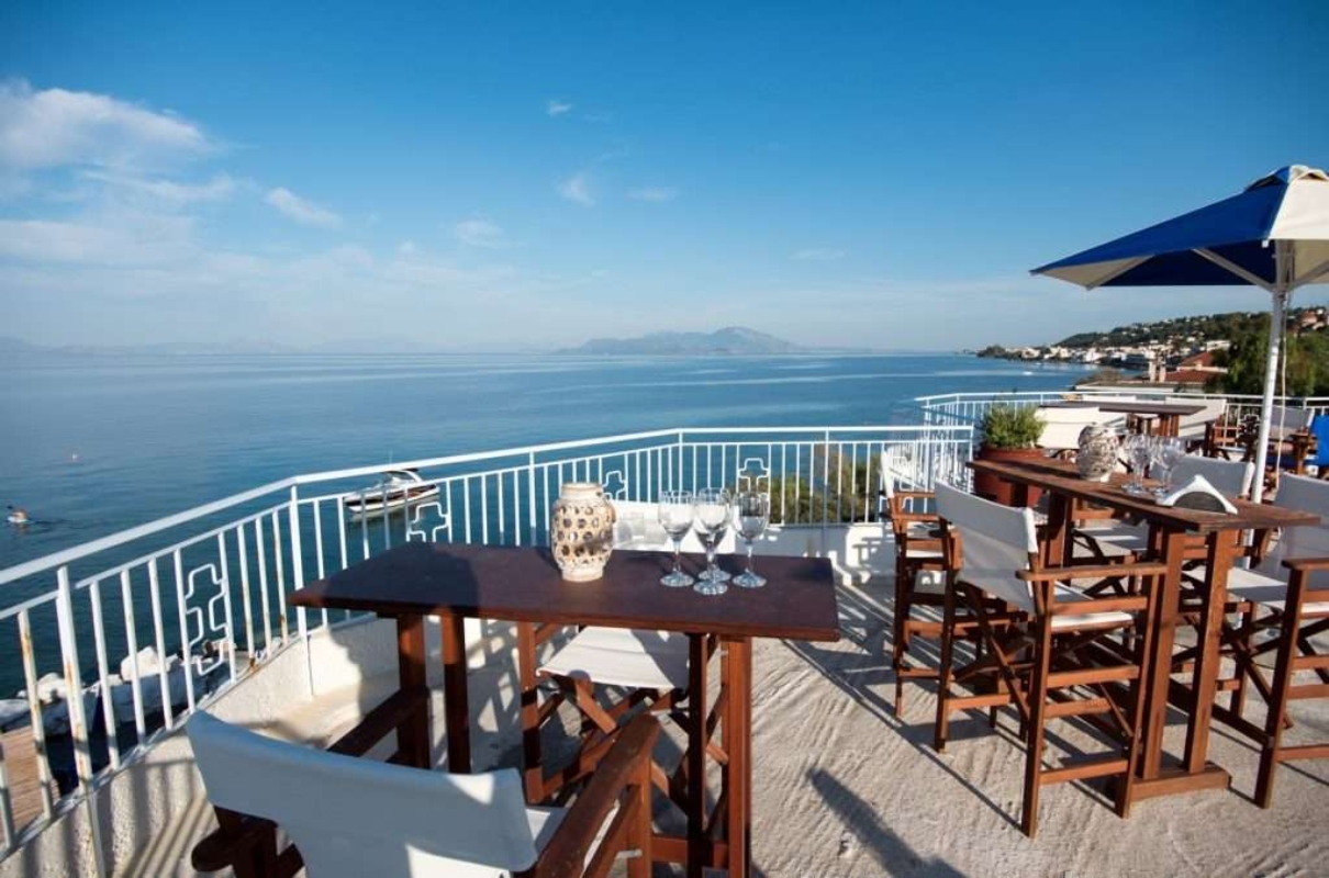 Lido Hotel terasa na krovu.jpg