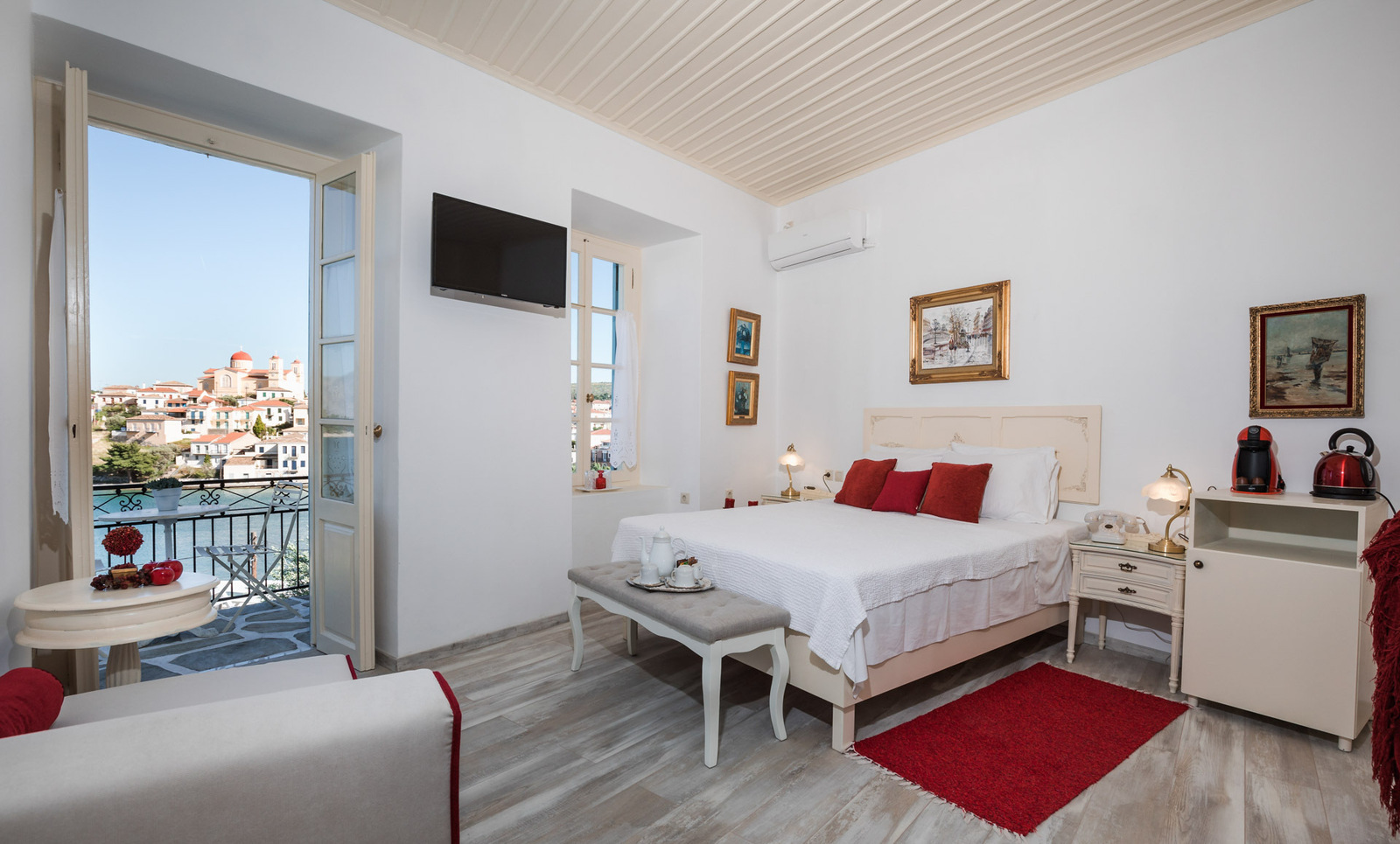 Hotel Galaxa Mansion Athena.jpg