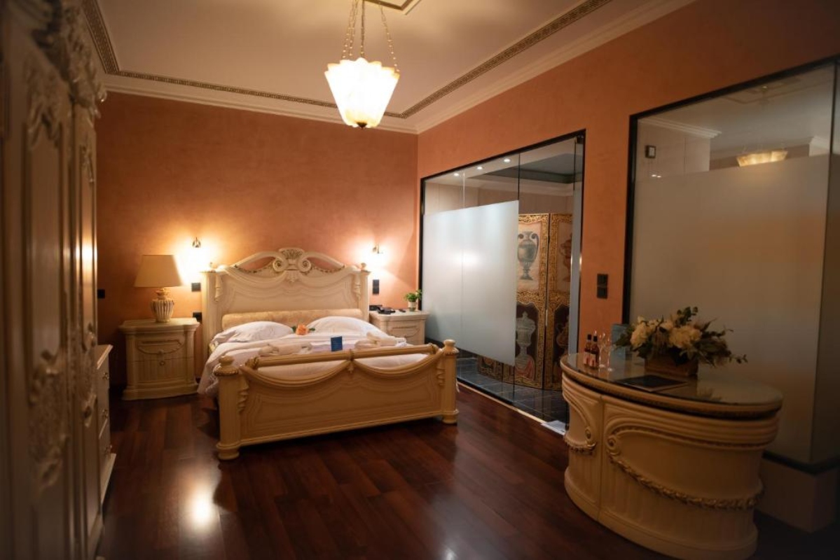 Anastazia Luxury Suites & Spa delux apartman sa hidromasažnom kadom.jpg