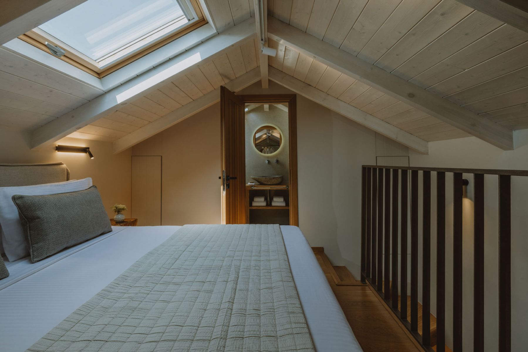 Nama Seaside Villas Superior vila spavaća soba.jpg