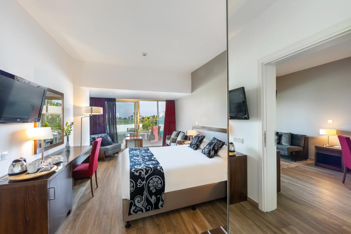 Crystal Spring Beach Hotel izgled executive apartmana