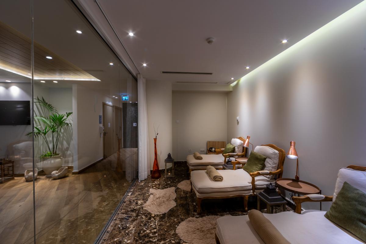 Crystal Spring Beach Hotel spa centar.jpg