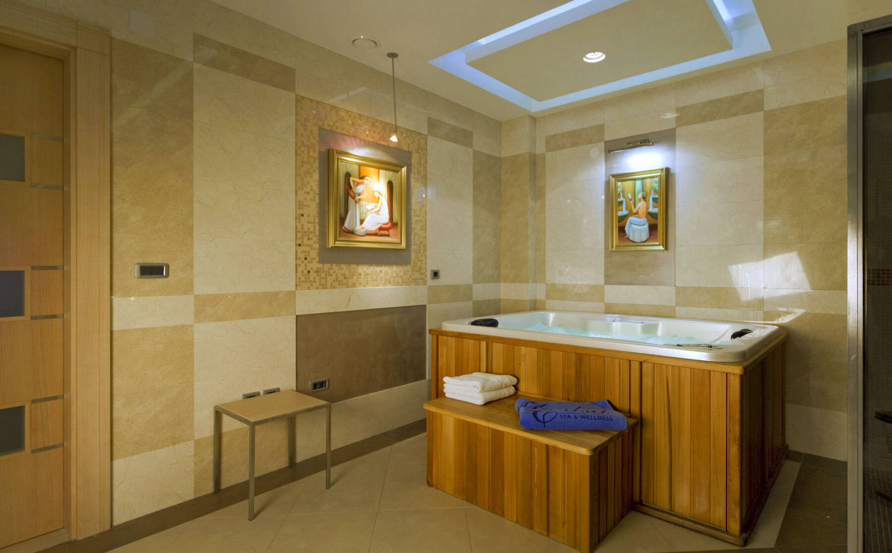 Monte Casa Spa & Wellness Hotel-Djakuzi.jpg