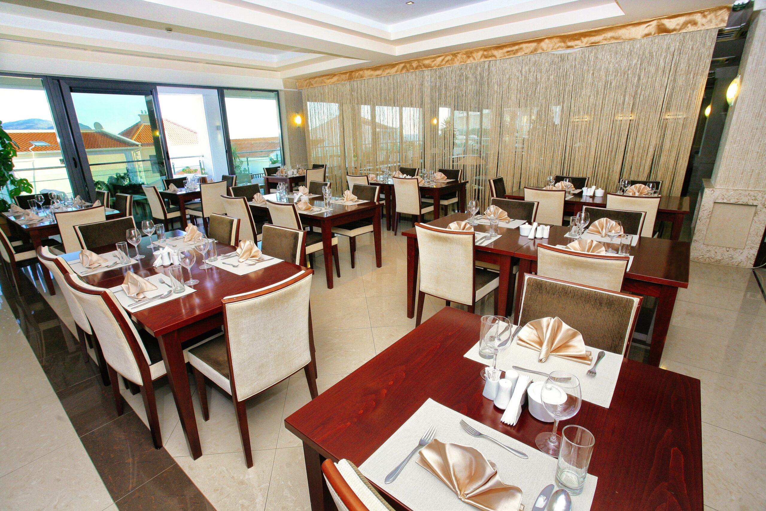 Monte Casa Spa & Wellness Hotel-Glavni restoran.jpg