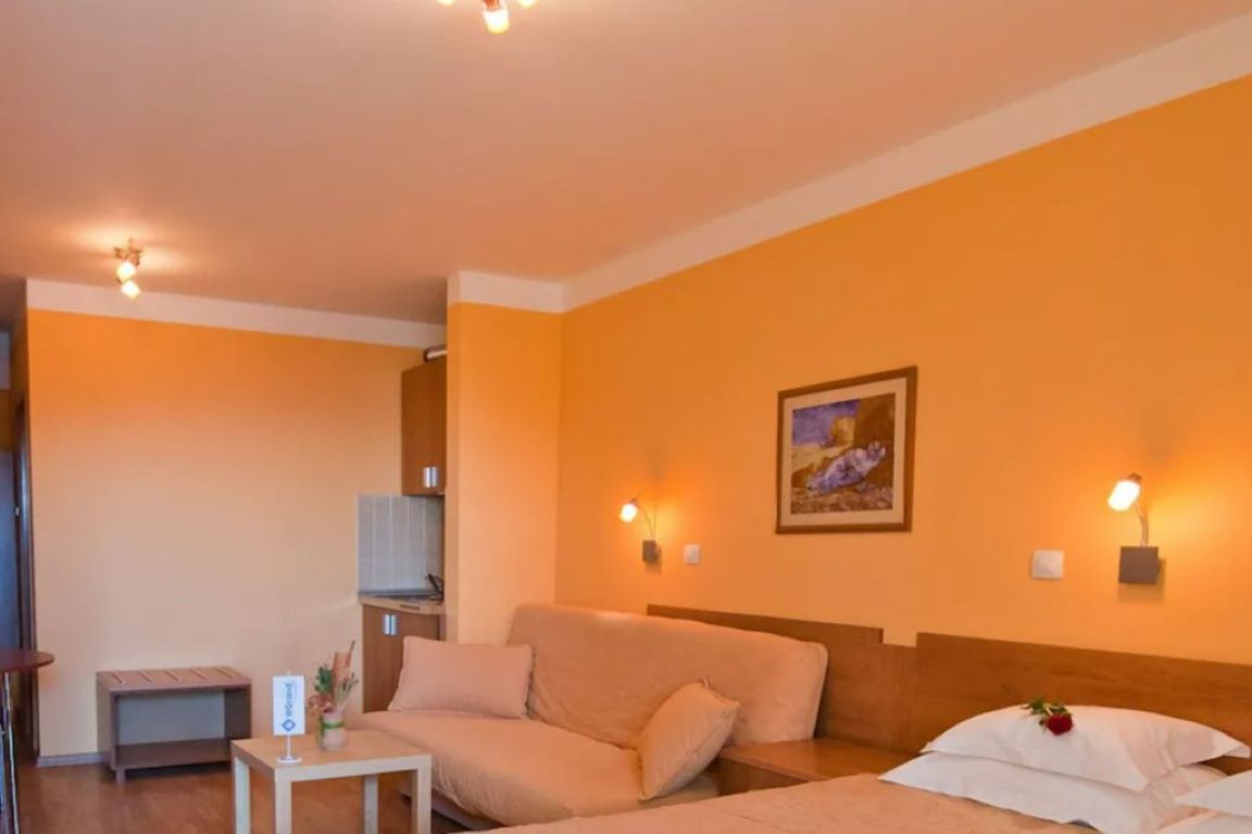 WGrand Hotel-Studio.jpg