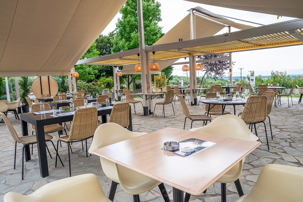 Agnantio Hotel Spa bar.jpg