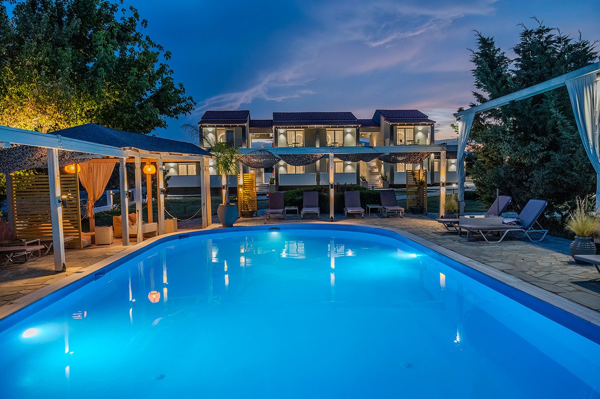 Agnantio Hotel Spa bazen.jpg