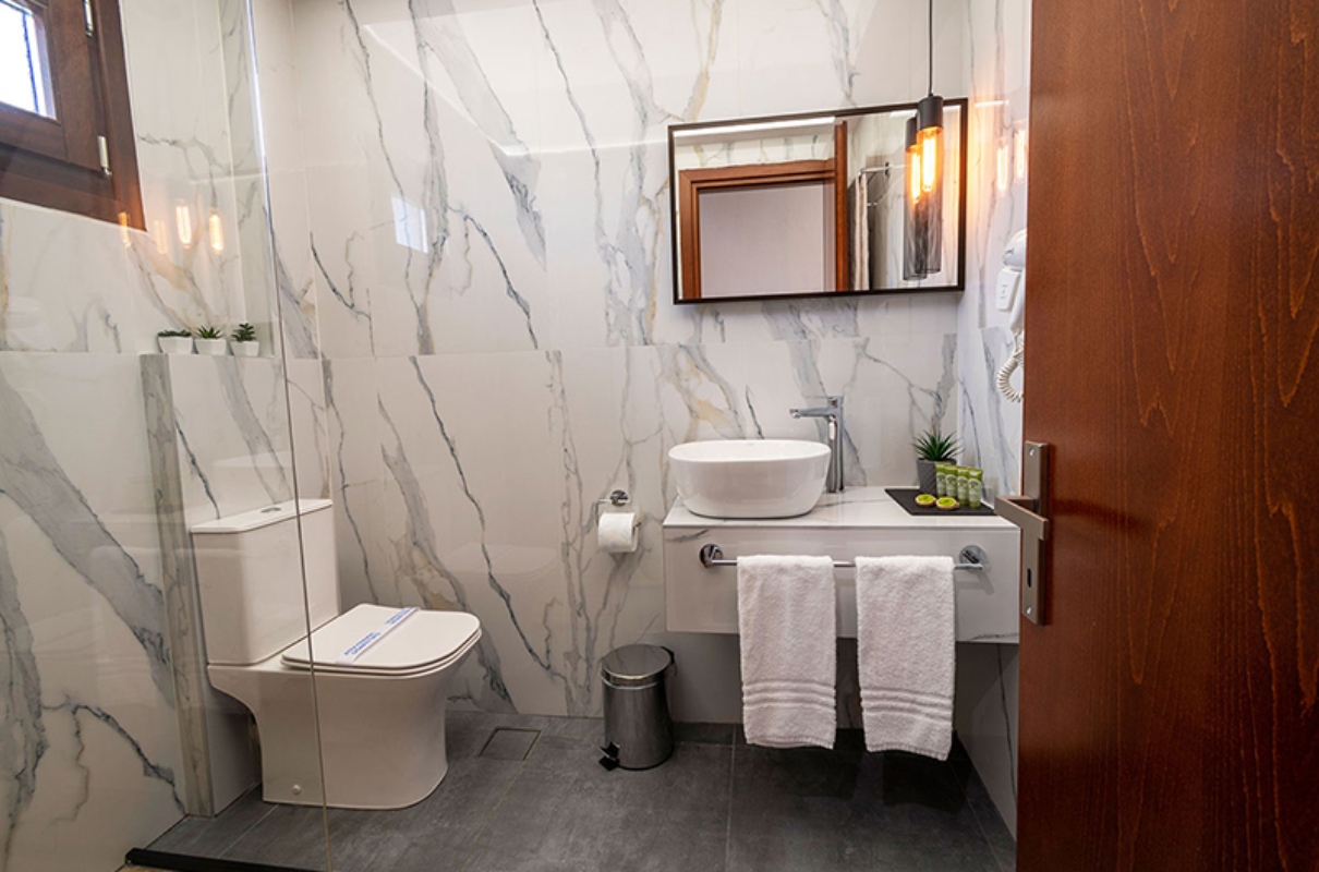 Agnantio Hotel Spa kupatilo.jpg