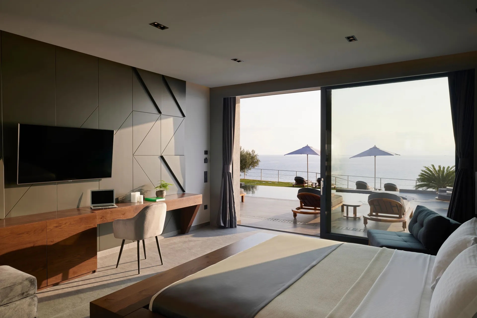 Villa OMNIA - Luxury Bound on Earth izgled spavaće sobe.jpg